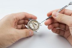 帕玛强尼手表日历乱了怎么办？一招解决让你精准把握时间